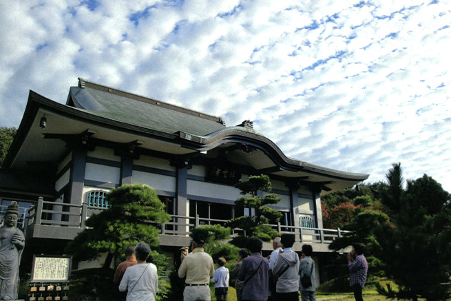 9月、鰯雲の空